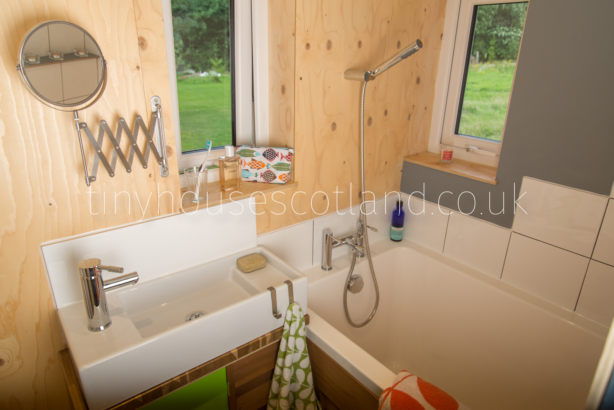NestHouse bathe Module - basin and deep soak bath.